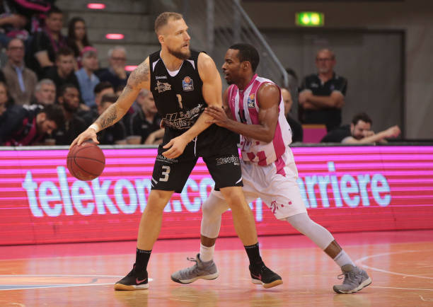 转而让对方 转而让对方